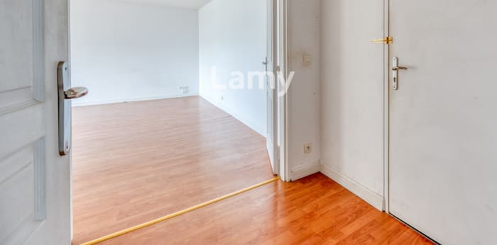 Image 4 sur 15 - Appartement  ·  Vente · Bordeaux (33300) · 3 pièces · 67m²