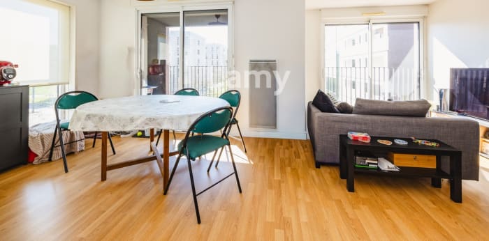 Image 1 sur 9 - Appartement  ·  Vente · St Jacques De La Lande (35136) · 3 pièces · 66m²