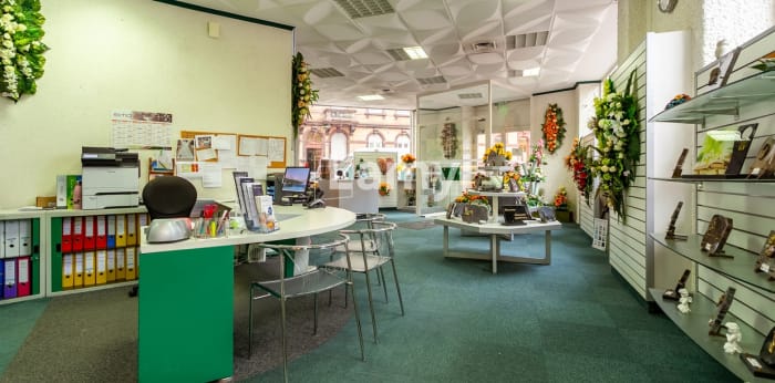 Image 1 sur 8 - Local  ·  Vente · Strasbourg (67000)