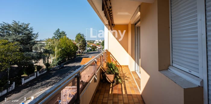 Image 8 sur 11 - Appartement  ·  Vente · Pau (64000) · 4 pièces · 83m²