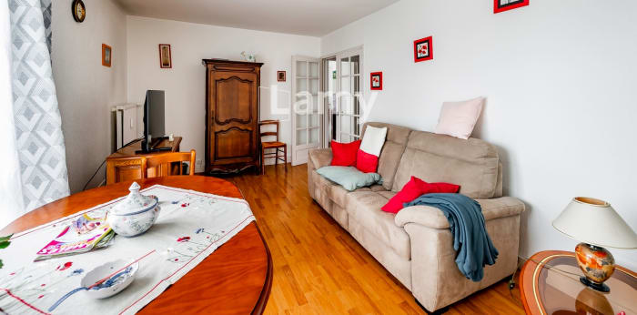 Image 3 sur 11 - Appartement  ·  Vente · Angouleme (16000) · 2 pièces · 53m²