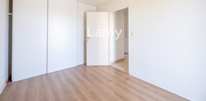 Image 4 sur 10 - Appartement  ·  Vente · Coutras (33230) · 3 pièces · 75m²