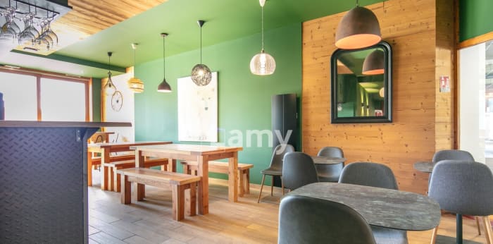 Image 2 sur 11 - Local  ·  Vente · Villard De Lans (38250) · 91m²