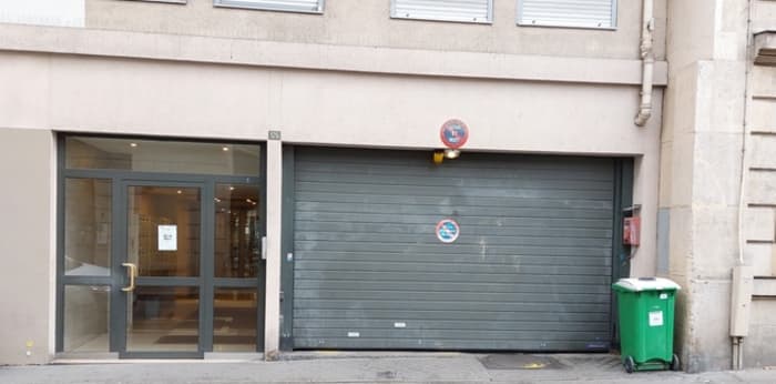 Image 1 sur 2 - Parking/box  ·  Vente · Paris (75012) · 13m²