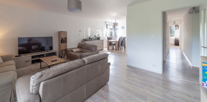 Image 5 sur 10 - Appartement  ·  Vente · Besancon (25000) · 5 pièces · 92m²