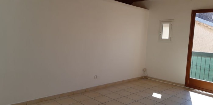 Image 9 sur 22 - Appartement  ·  Vente · Laragne Monteglin (05300) · 5 pièces · 49m²