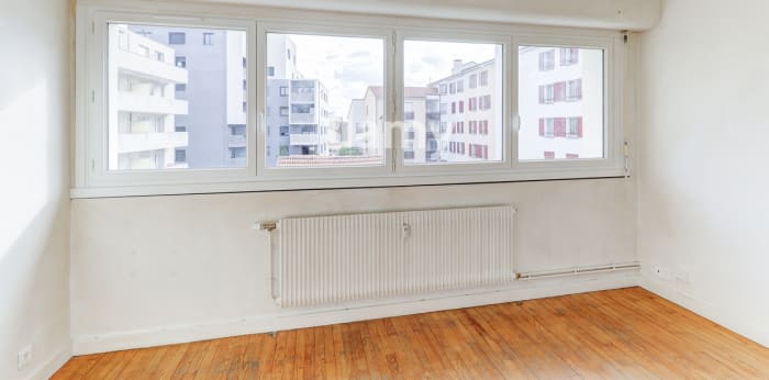 Image 3 sur 8 - Appartement  ·  Vente · Clermont Ferrand (63000) · 1 pièce · 28m²