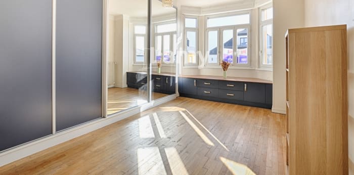 Image 16 sur 24 - Maison/villa  ·  Vente · Thionville (57100) · 9 pièces · 202m²