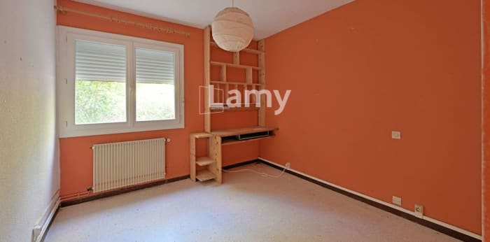 Image 6 sur 8 - Appartement  ·  Vente · Nimes (30900) · 4 pièces · 80m²