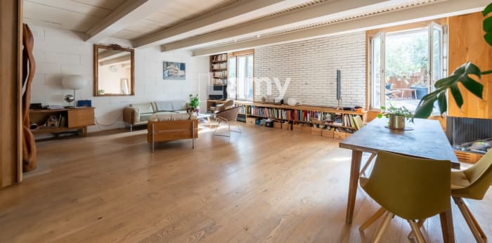 Image 2 sur 18 - Appartement  ·  Vente · Paris (75018) · 4 pièces · 130m²