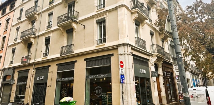 Image 1 sur 5 - Appartement  ·  Vente · Grenoble (38000) · 4 pièces · 100m²