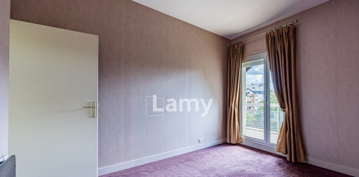 Image 5 sur 11 - Appartement  ·  Vente · Nogent Sur Marne (94130) · 7 pièces · 130m²