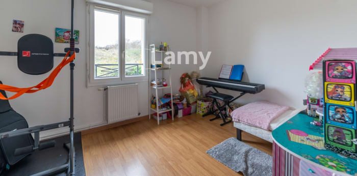 Image 9 sur 17 - Maison/villa  ·  Vente · La Queue En Brie (94510) · 7 pièces · 128m²