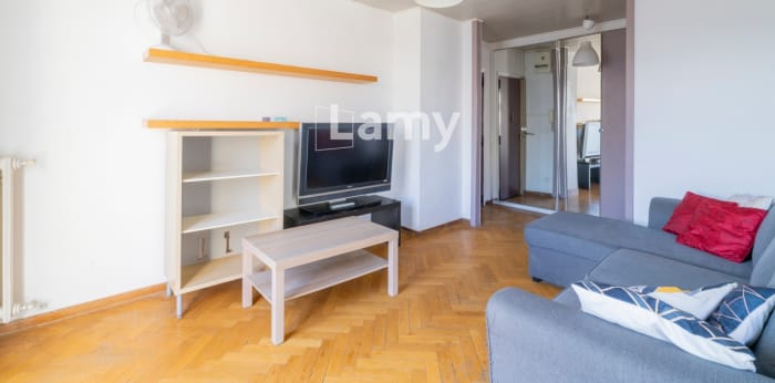 Image 1 sur 10 - Appartement  ·  Vente · Marseille (13005) · 3 pièces · 58m²