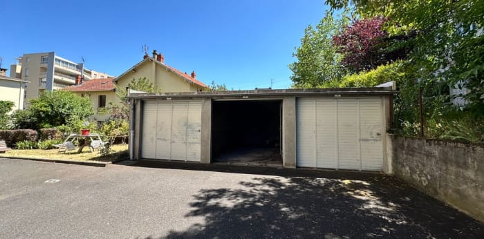 Image 1 sur 4 - Parking/box  ·  Vente · Clermont Ferrand (63000) · 13m²