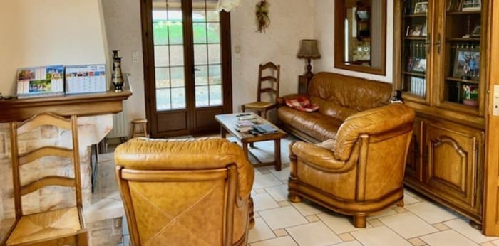 Image 5 sur 15 - Maison/villa  ·  Vente · Laroche St Cydroine (89400) · 9 pièces · 181m²