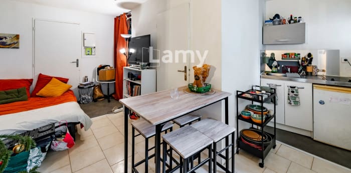 Image 6 sur 13 - Immeuble  ·  Vente · Angouleme (16000) · 86m²