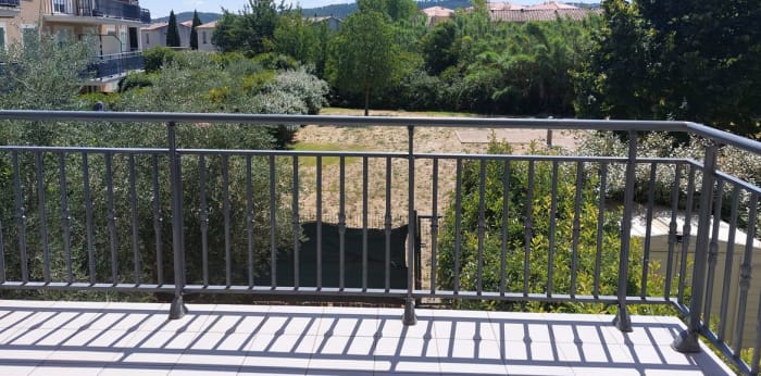 Image 1 sur 19 - Appartement  ·  Vente · Brignoles (83170) · 2 pièces · 49m²