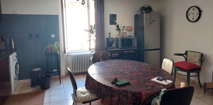 Image 6 sur 7 - Immeuble  ·  Vente · Givry (71640) · 196m²