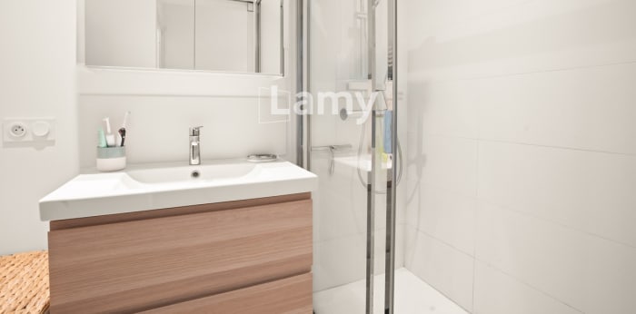 Image 7 sur 10 - Appartement  ·  Vente · Villeurbanne (69100) · 3 pièces · 69m²