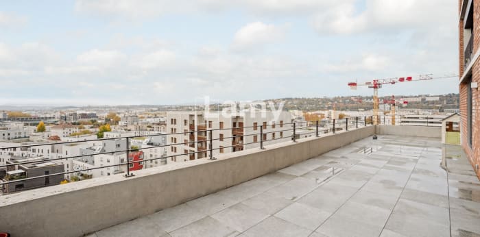 Image 2 sur 13 - Appartement  ·  Vente · Lyon (69007) · 4 pièces · 83m²