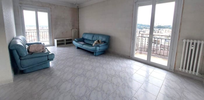 Image 1 sur 6 - Appartement  ·  Vente · Nimes (30900) · 2 pièces · 65m²