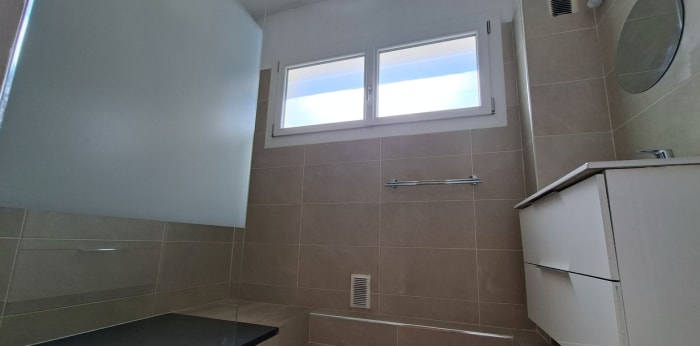 Image 11 sur 17 - Appartement  ·  Vente · Nimes (30900) · 5 pièces · 89m²