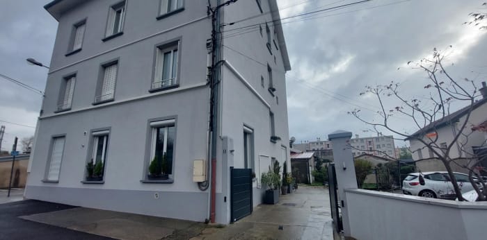 Image 1 sur 6 - Parking/box  ·  Vente · Fontaine (38600) · 13m²