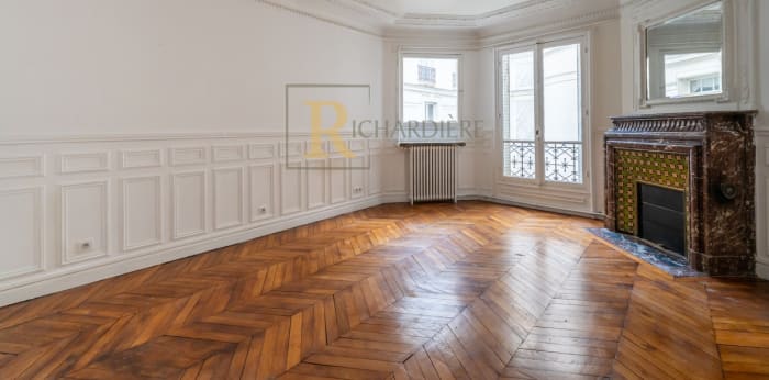 Image 5 sur 11 - Appartement  ·  Vente · Paris (75017) · 5 pièces · 112m²