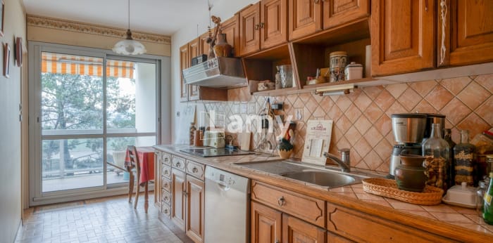 Image 10 sur 24 - Appartement  ·  Vente · Bordeaux (33200) · 6 pièces · 124m²