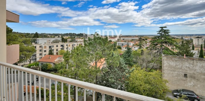 Image 4 sur 14 - Appartement  ·  Vente · Nimes (30000) · 5 pièces · 97m²