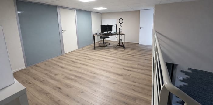 Image 3 sur 6 - Local  ·  Vente · Venelles (13770) · 5 pièces · 101m²