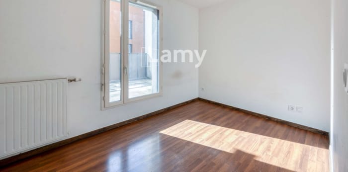 Image 9 sur 13 - Appartement  ·  Vente · Bordeaux (33300) · 4 pièces · 87m²