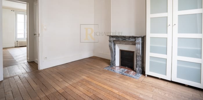 Image 5 sur 9 - Appartement  ·  Vente · Paris (75011) · 3 pièces · 61m²