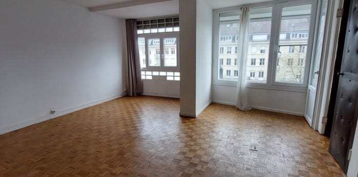 Image 2 sur 11 - Appartement  ·  Vente · Valenciennes (59300) · 2 pièces · 51m²