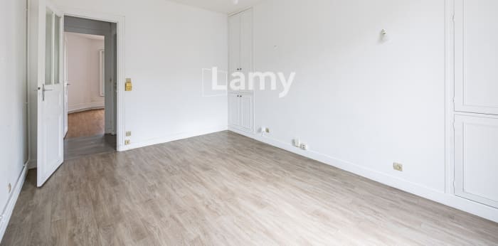 Image 8 sur 12 - Appartement  ·  Vente · Paris (75015) · 2 pièces · 44m²