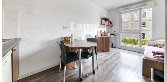 Image 4 sur 15 - Appartement  ·  Vente · Bron (69500) · 1 pièce · 18m²