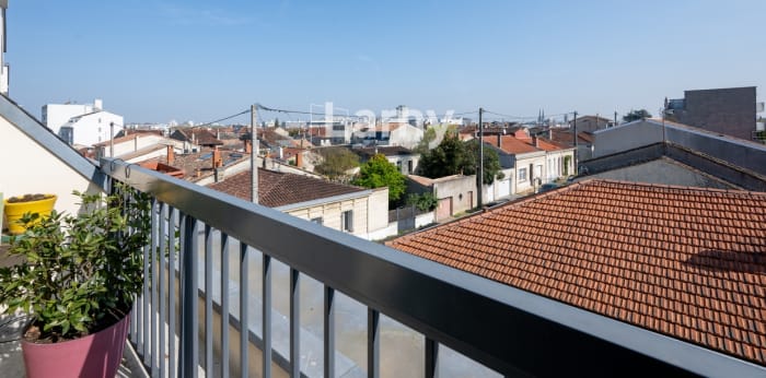 Image 1 sur 12 - Appartement  ·  Vente · Bordeaux (33000) · 2 pièces · 50m²