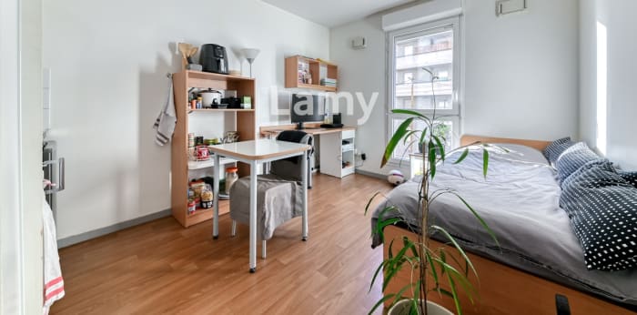 Image 1 sur 10 - Appartement  ·  Vente · Villeurbanne (69100) · 1 pièce · 19m²