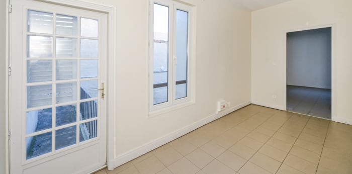 Image 8 sur 12 - Local  ·  Vente · Orleans (45000) · 9 pièces · 132m²