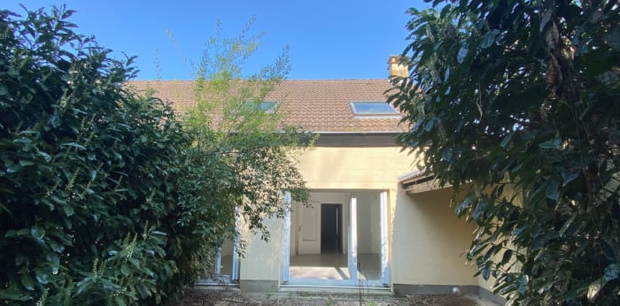 Image 1 sur 10 - Appartement  ·  Vente · Fontenay Le Fleury (78330) · 4 pièces · 99m²