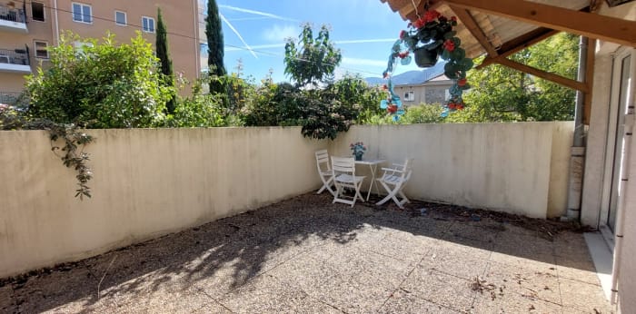 Image 1 sur 7 - Appartement  ·  Vente · Digne Les Bains (04000) · 2 pièces · 40m²