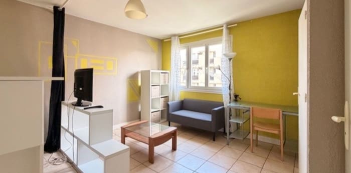 Image 1 sur 4 - Appartement  ·  Vente · Pau (64000) · 1 pièce · 27m²