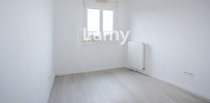 Image 8 sur 9 - Appartement  ·  Vente · Cergy (95800) · 2 pièces · 50m²