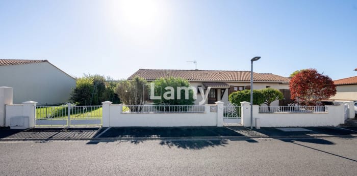 Image 1 sur 17 - Maison/villa  ·  Vente · Bruges (33520) · 5 pièces · 94m²