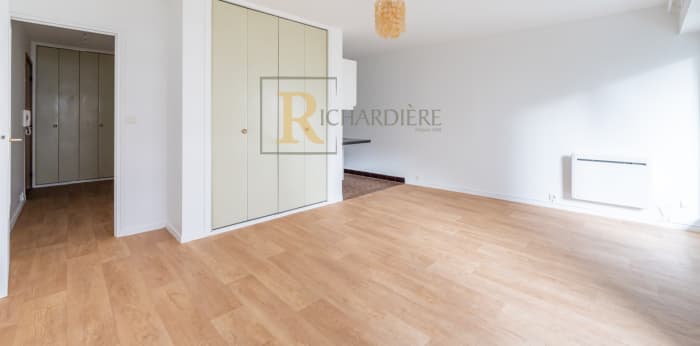 Image 3 sur 7 - Appartement  ·  Vente · Paris (75015) · 1 pièce · 34m²