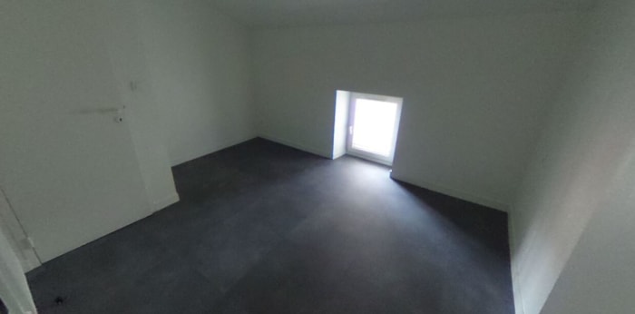 Image 3 sur 5 - Appartement  ·  Vente · Issoire (63500) · 3 pièces · 77m²