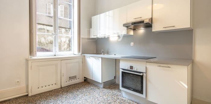 Image 3 sur 14 - Appartement  ·  Vente · Grenoble (38000) · 4 pièces · 111m²