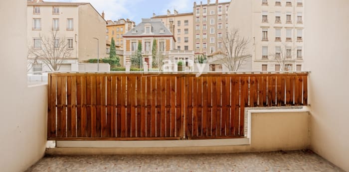 Image 2 sur 9 - Appartement  ·  Vente · Villeurbanne (69100) · 3 pièces · 64m²