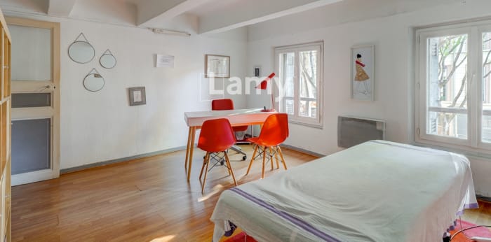 Image 11 sur 12 - Local  ·  Vente · Marseille (13006) · 2 pièces · 46m²